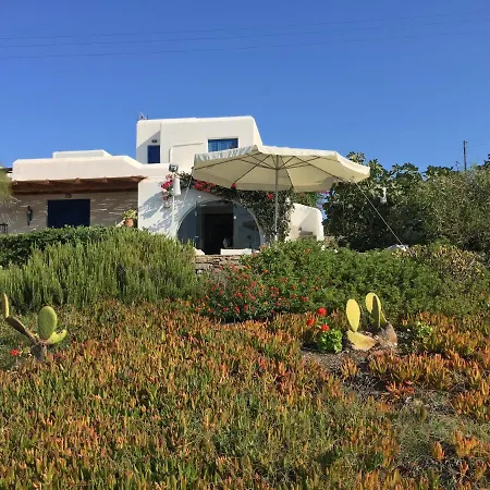 Small For A Family Or Two Couples Very Close To The Sea With Awesome View Сasa de vacaciones
