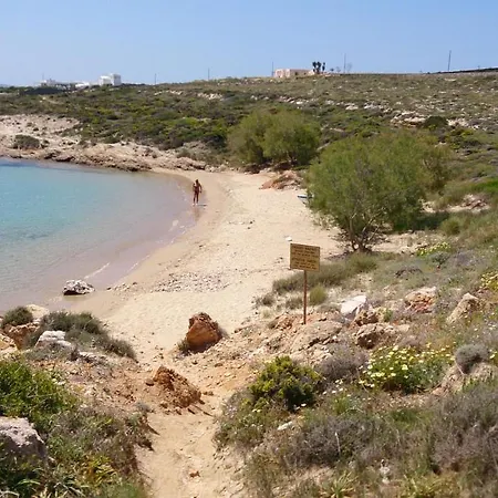 Small For A Family Or Two Couples Very Close To The Sea With Awesome View Krotiri